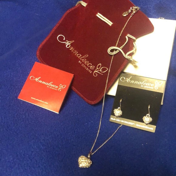 Annaleece by Devries Necklace & Earrings - Picture 8 of 8